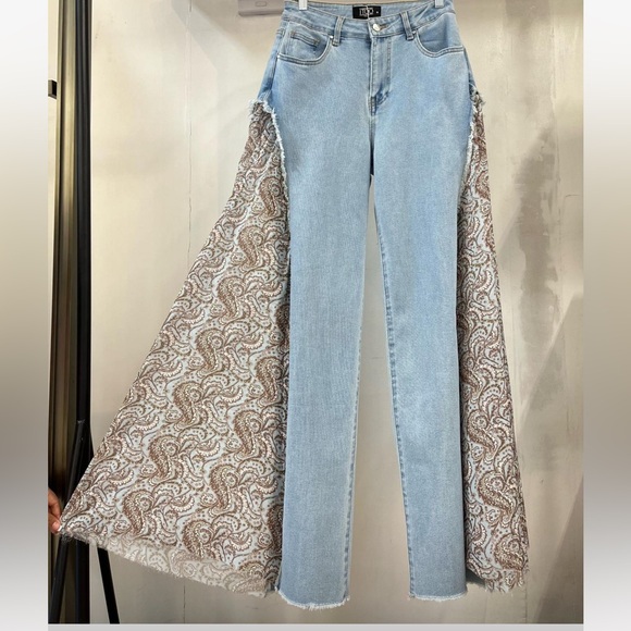Light Blue Jeans Paisley Polyester Print on side of the Wide Leg Size: XS - Picture 3 of 10